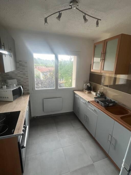 Bel Appartement Neuf, Bien Situe Carcassonne Buitenkant foto